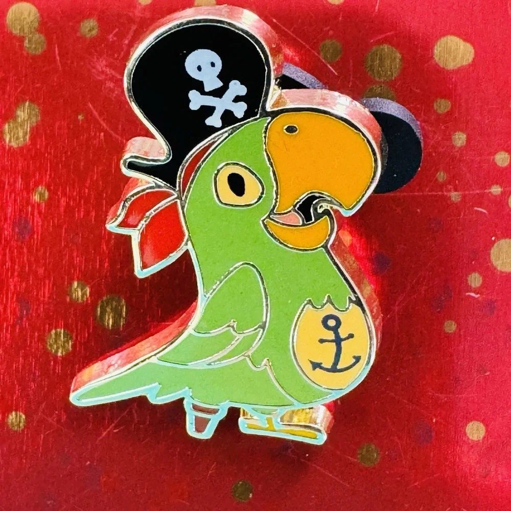 2023 Disney Pirates of Caribbean Pegleg Pirate Barker Bird Parrot Booster Pin